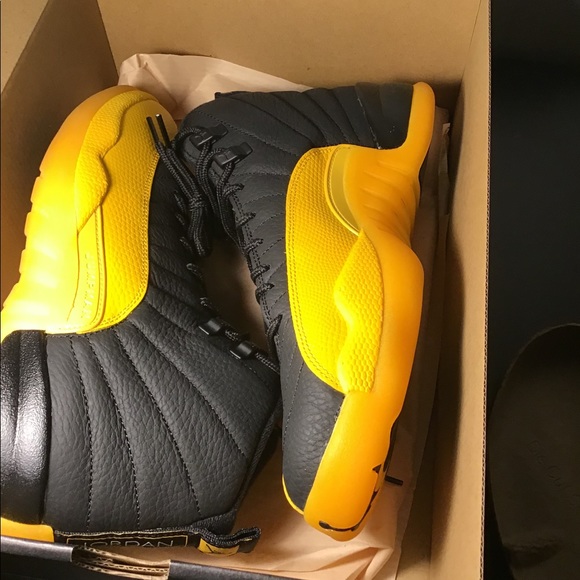 Air Jordan 12 University gold - Picture 2 of 3